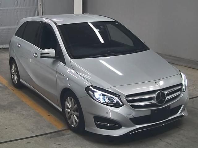 318 MERCEDES BENZ B CLASS 246242 2015 г. (ZIP Tokyo)